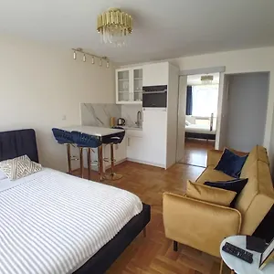 Alexa D'oro , Kraków Polska